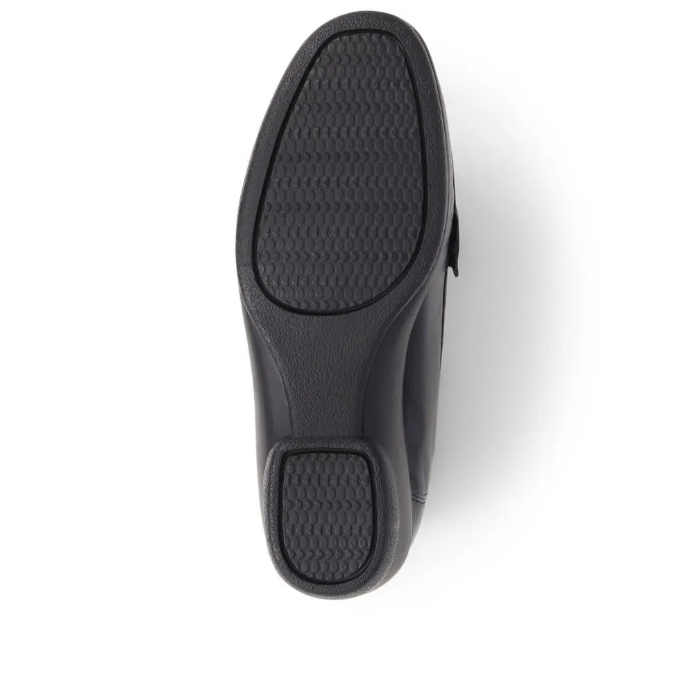 Leather Slip-On Loafers  - NAP38023 / 325 236